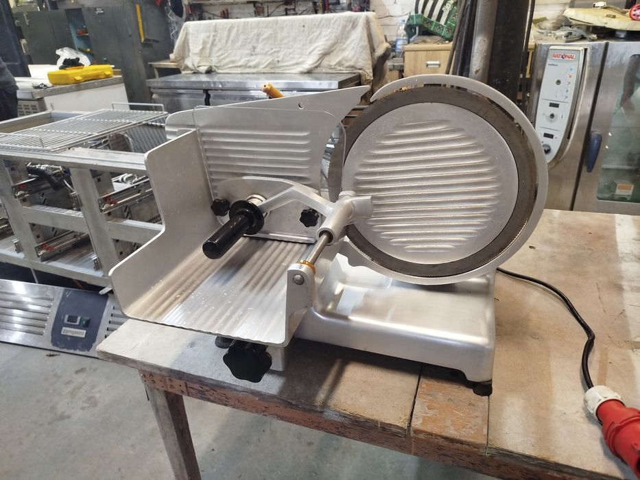 Слайсер професійний