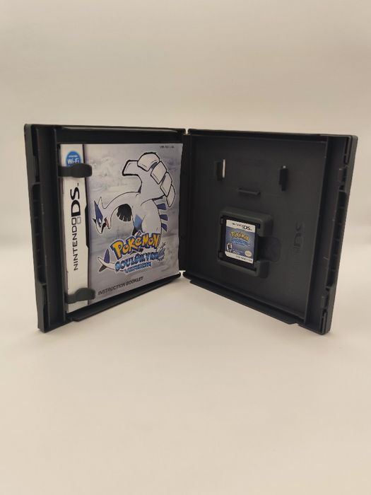 Pokémon SoulSilver CIB (Versão USA) - Nintendo DS | Estado de Coleção