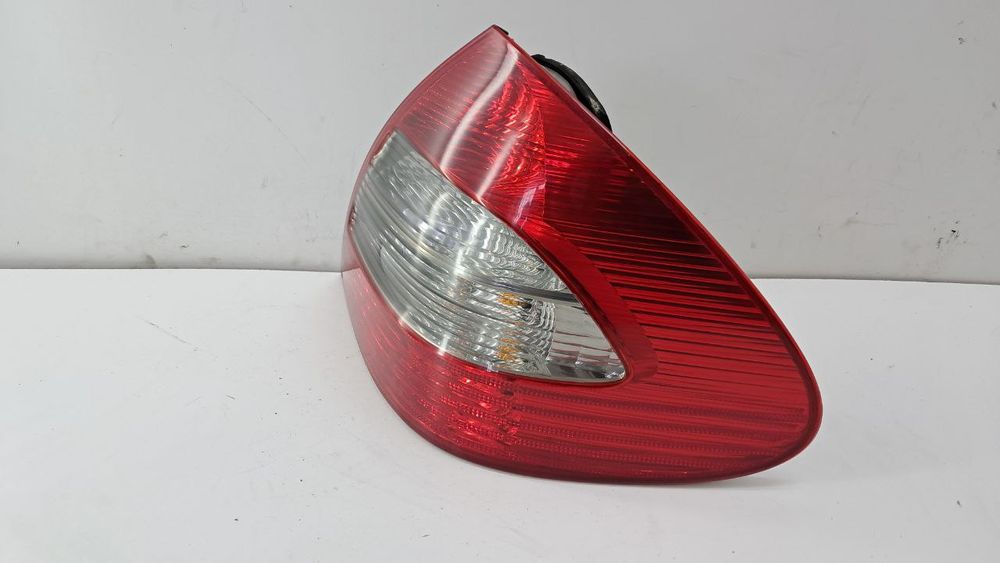 Фонарь задний правый стоп Mercedes W211 2006-2009 A2118202464