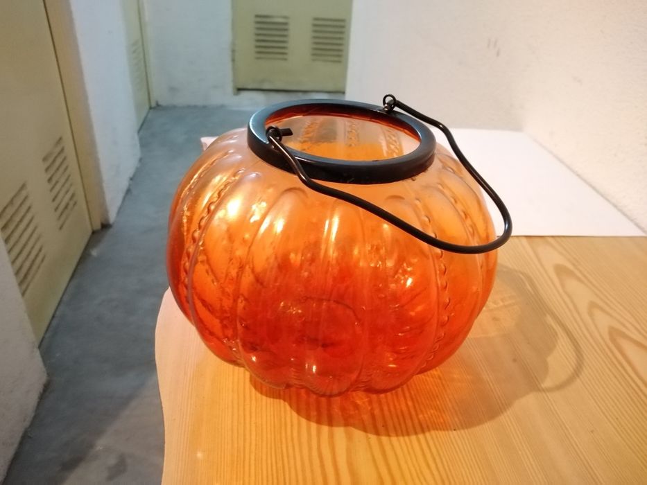 Vendo o raro de vidro e preto laranja bom estado