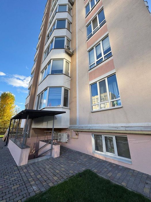 Оренда приміщеня 200м2 ЖК Петровський Квартал