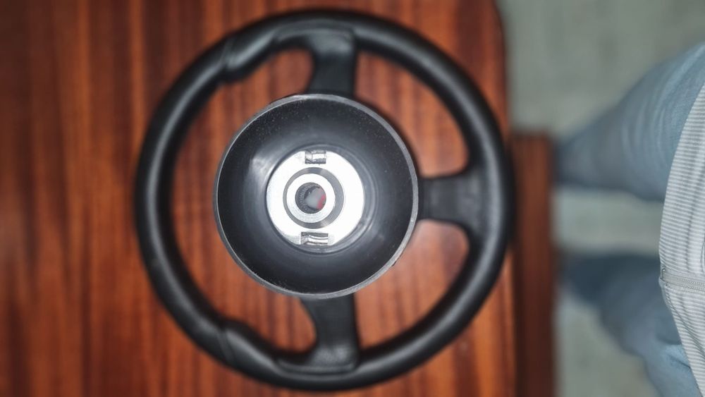 Volante Momo Thunder