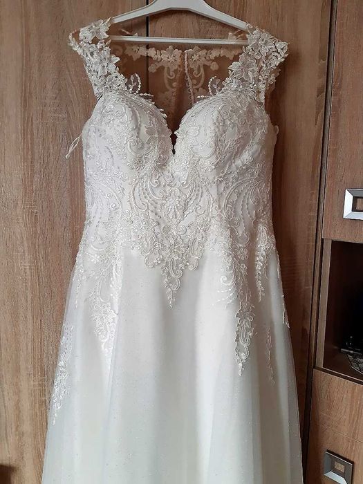 Suknia ślubna Glamour Ametyst rozmiar 42