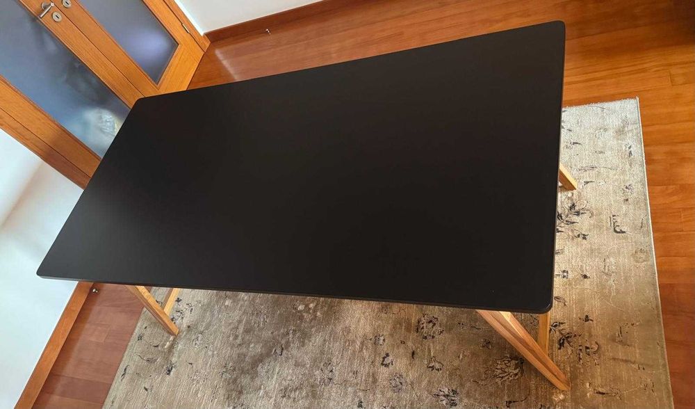 Mesa de jantar, 180x90cm, Area Store, excelente estado