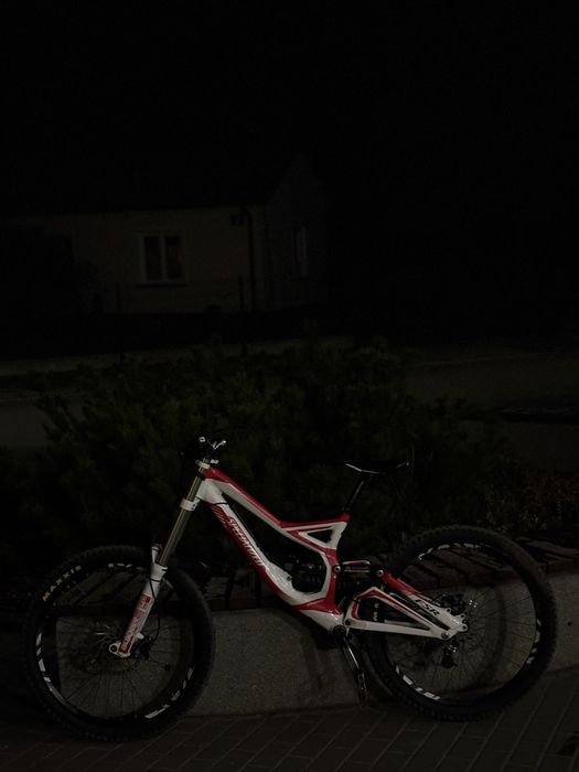 Specialized demo 8