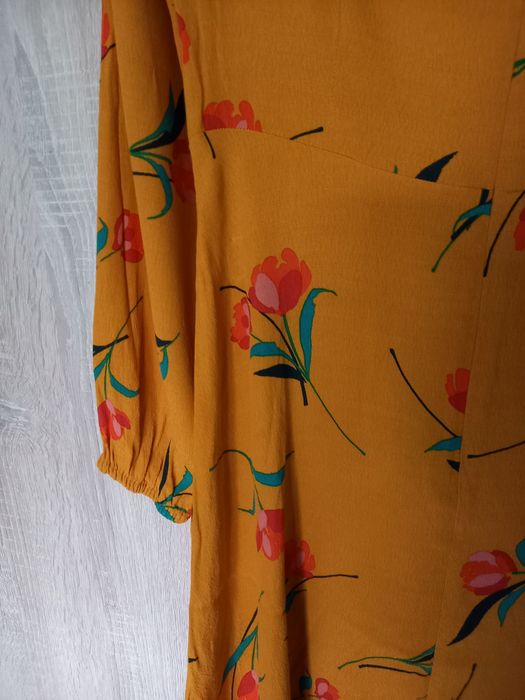 Sukienka Mint & Berry 38