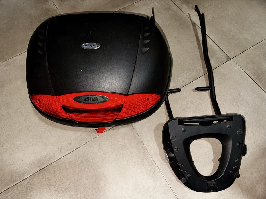 Top case Givi + base MT07