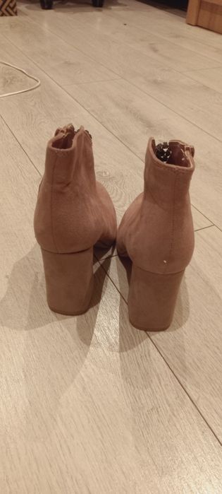 Nowe botki 39 Jennyfer