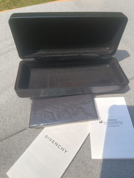 Etui na okulary Givenchy