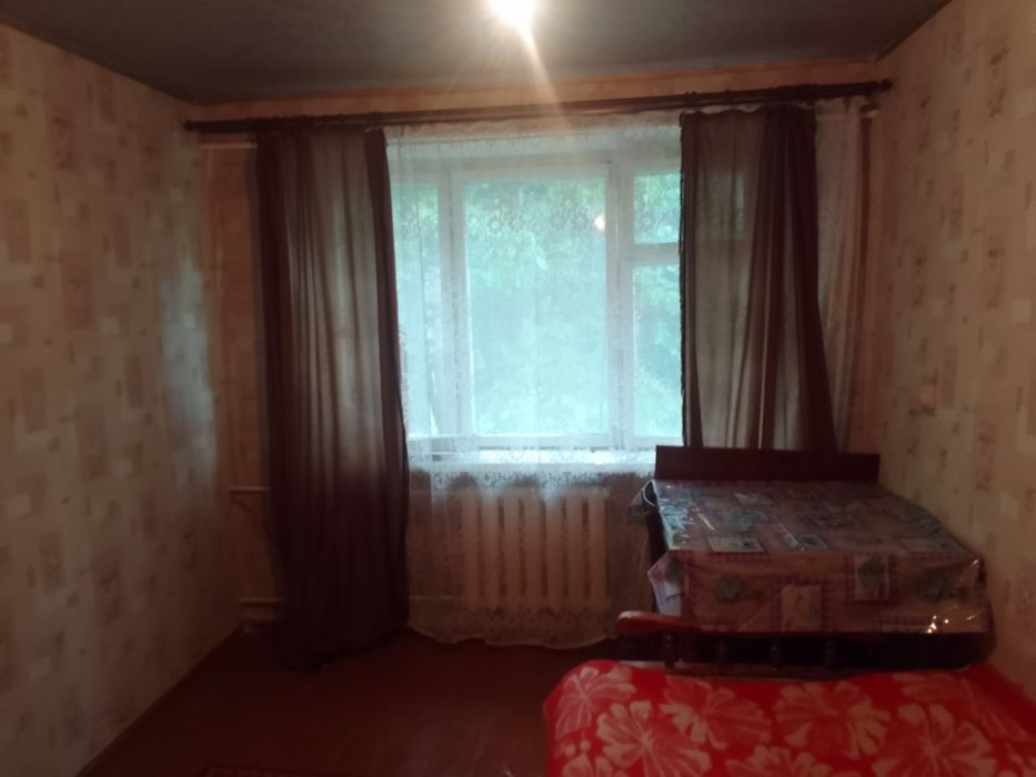 Продам двох кімнатну квартиру в общежитії