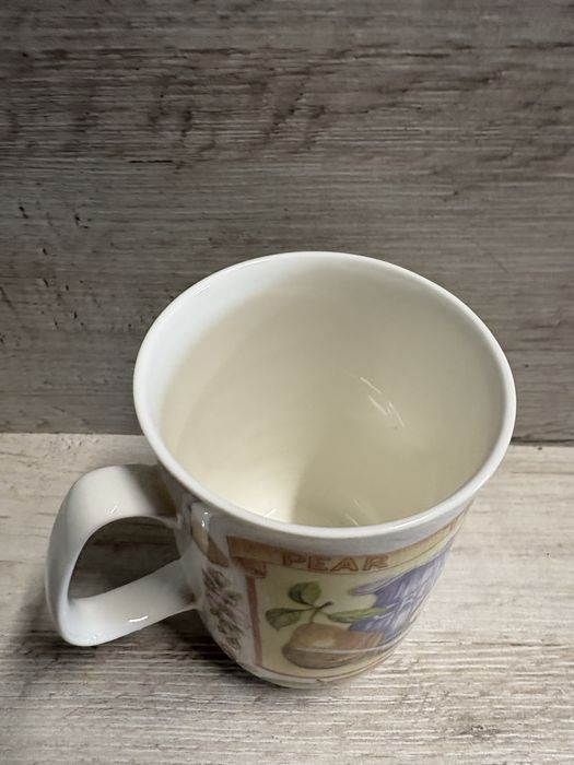 Porcelanowy kubek z gruszkami Rose of England