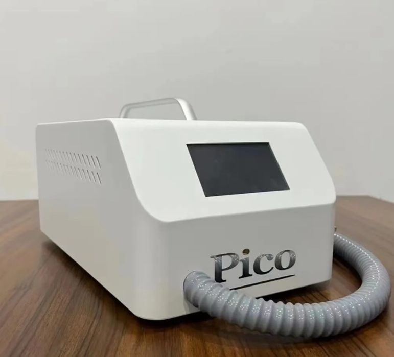 Aparelho a laser Pico sem água e não invasivo para lavagem de sobrancelhas, remoção de tatuagens e sardas em picossegundos.