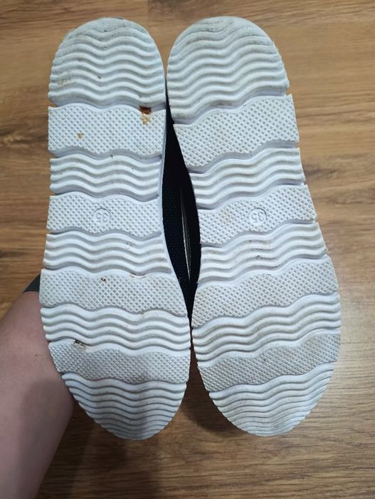 Buty eleganckie 35