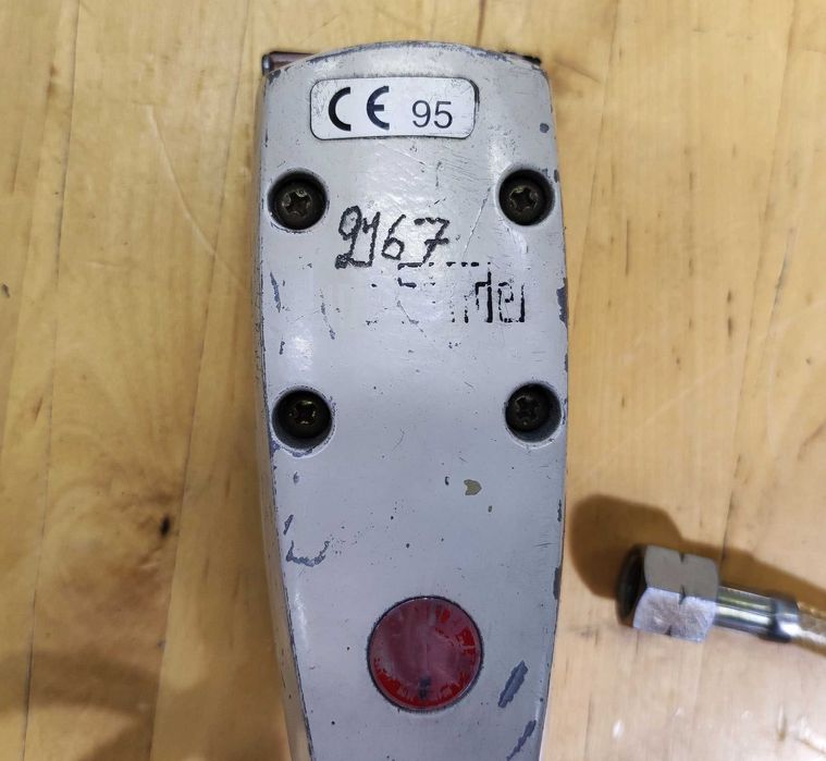 Japońska szlifierka pneumatyczna Nitto-Kohki Linear Sander [060]