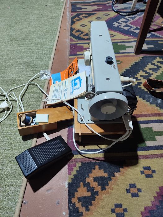 Новая швейнуя машинка