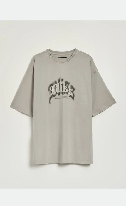 Нова футболка House M