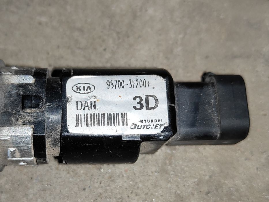 Kia Sorento I czujnik parkowania PDC 95700.3E200 i inne