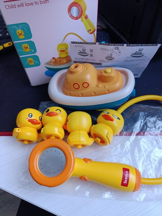 Игрушка в ванную утки