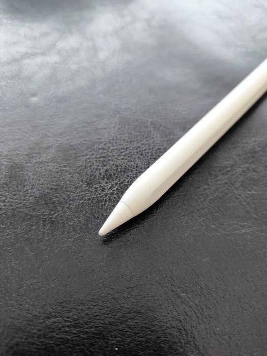 "Caneta Stylus Ativa Universal para Tablet / iPad (Branca)"