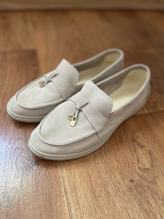 Лофери бежеві.