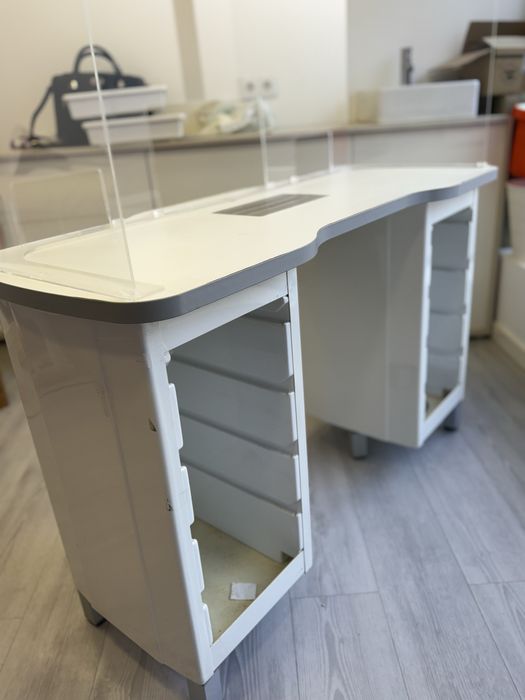 Mesa estetica/manicure