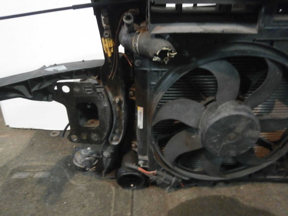 audi A3 8P 1.9 tdi 2,0 TDI 05-08 pas przedni kompletny