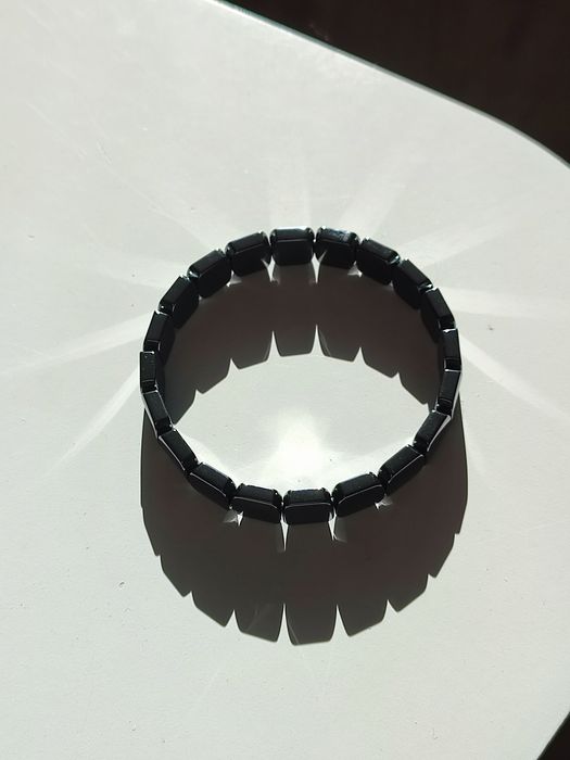 Męska bransoletka hematyt ciemna błyszcząca