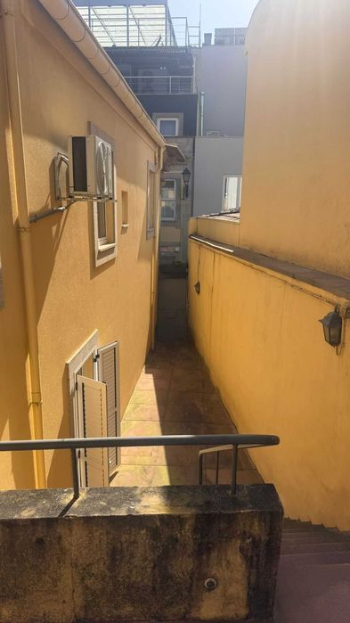 Andar de moradia na Rua do Padre Luís Cabral