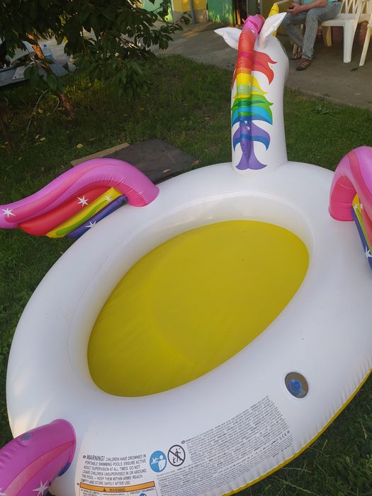 Duży basen dla dzieci z Jednorożcem Intex.