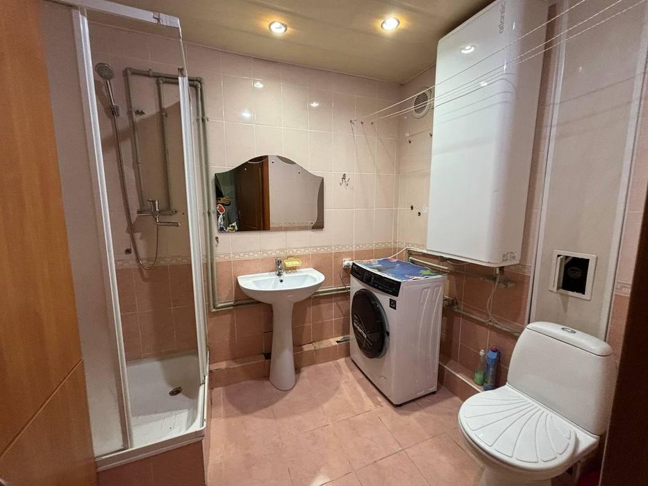 Сдам!3 комн!Набережная!