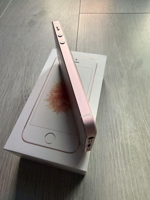 Apple iPhone SE 1. generacji 128 GB Rose Gold + pudełko i ładowarka