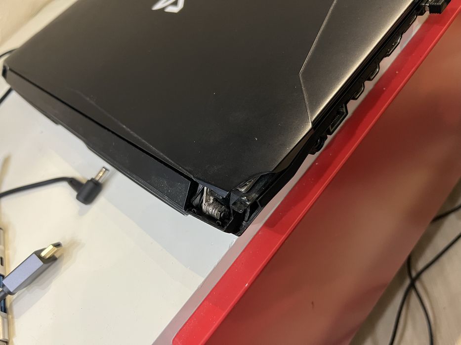 Ноутбук Dream Machines Clevo (15ua17)