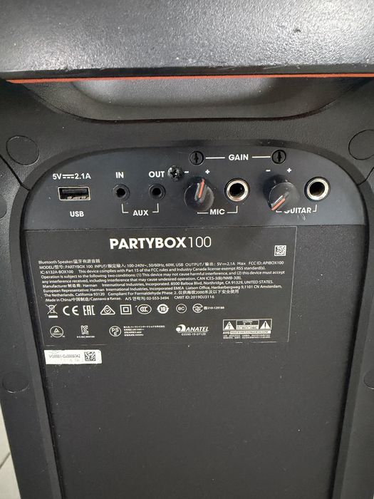 Coluna de som Jbl partybox