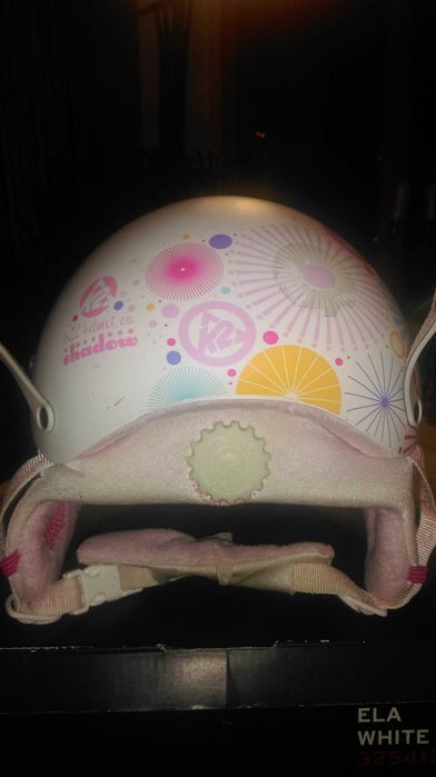 Piękny kask dla dziewczynki