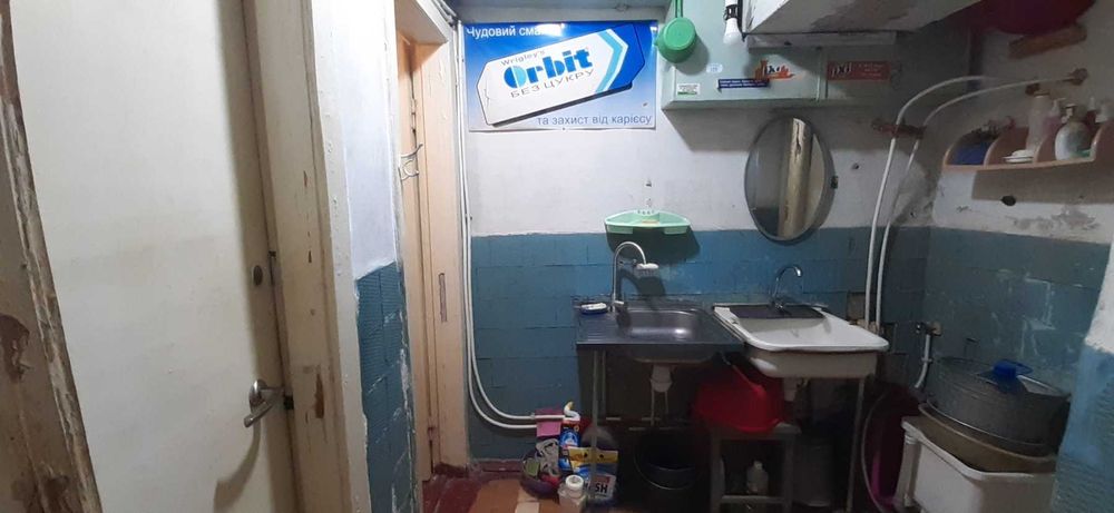 Продаж кімнати з ремонтом вул Нарбутівська