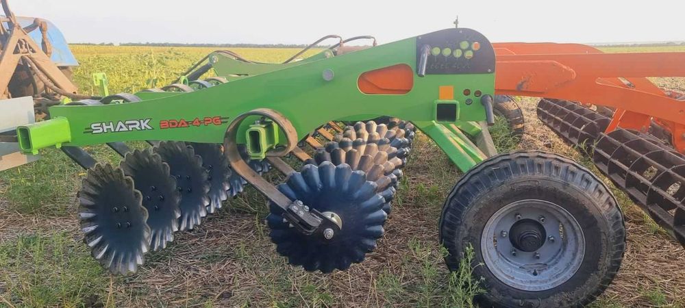 Лущільник дисковий ШАРК 4 тандемний коток діск білота АРК ГРУП