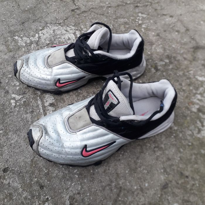 Кроссовки Nike розмір 40