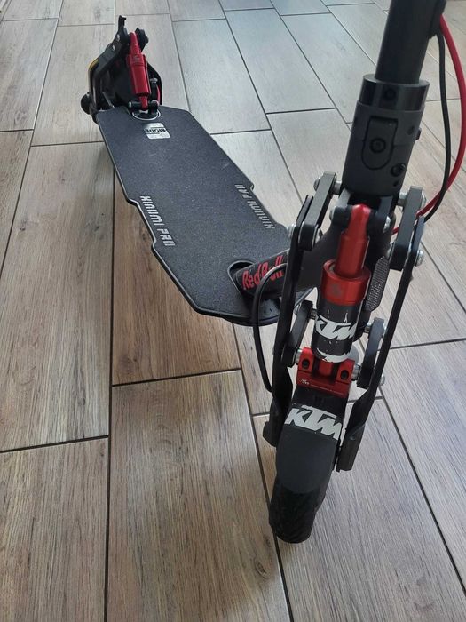 KTM Red Bull na bazie Xiaomi PRO2 zawieszenie, podest, tunning