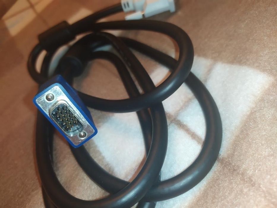 Продам кабель DVI на VGA