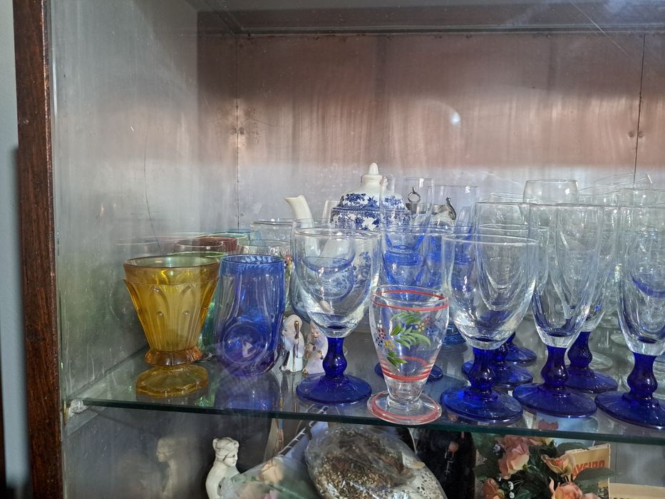 Pratos antigos. Diversas antiguidades.