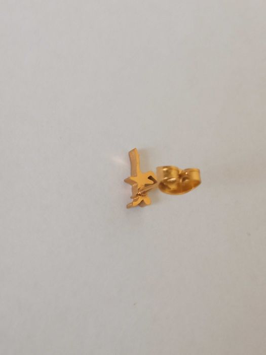Kolczyk pojedynczy na sztyfcie tancerka baletnica złoty stalowy