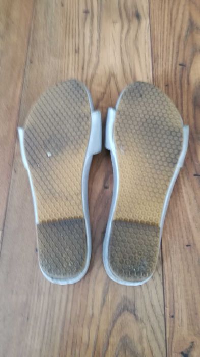 Satynowe eleganckie klapki