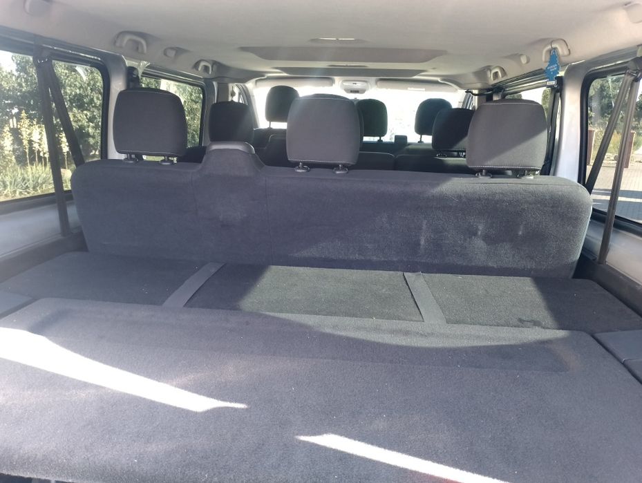 Wynajem bus 9 osobowy