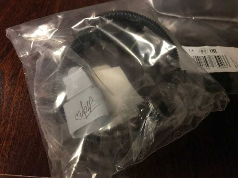 Датчик положения коленвала VW Т5 2.5 AXD/AXE/BNZ/BPC 070907319 VAG