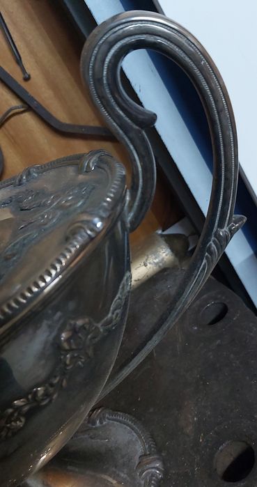 Terrina em  casquinha antiga