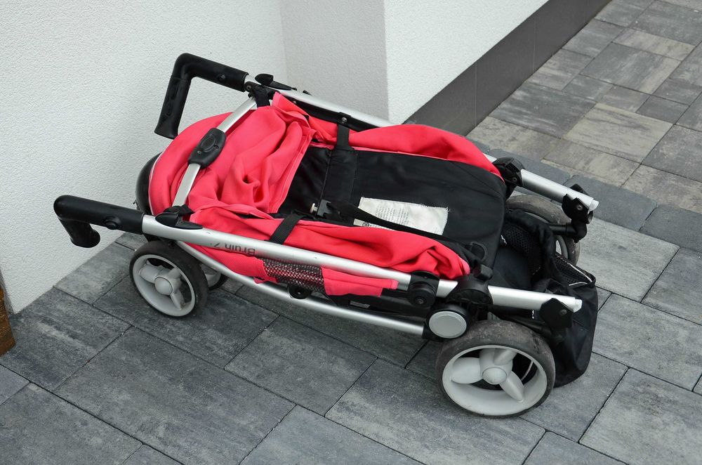 Wózek spacerówka typu parasolka + śpiworek Petite Star