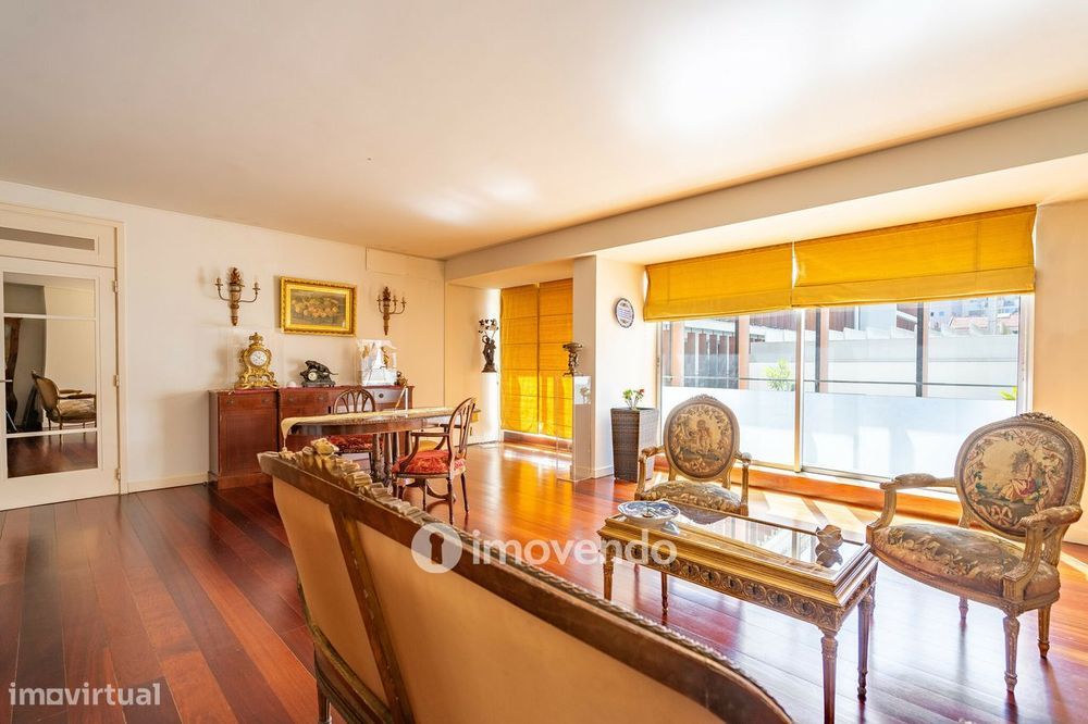 Apartamento T3 premium, com estacionamento, nas Amoreiras, Lisboa