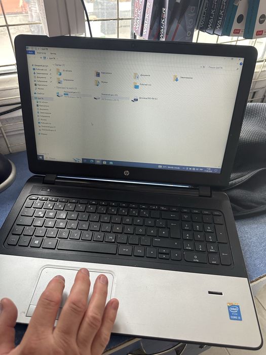 Продаеться ноутбук