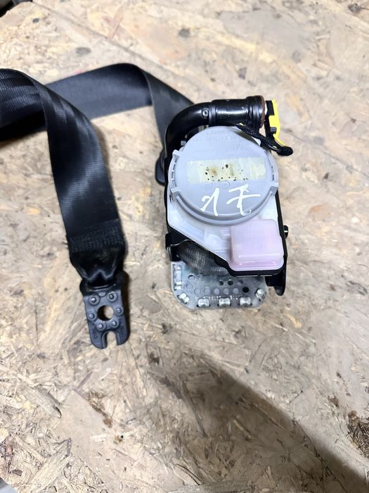 Ремені та подушки безпеки Skoda Octavia / Superb, відмінний стан