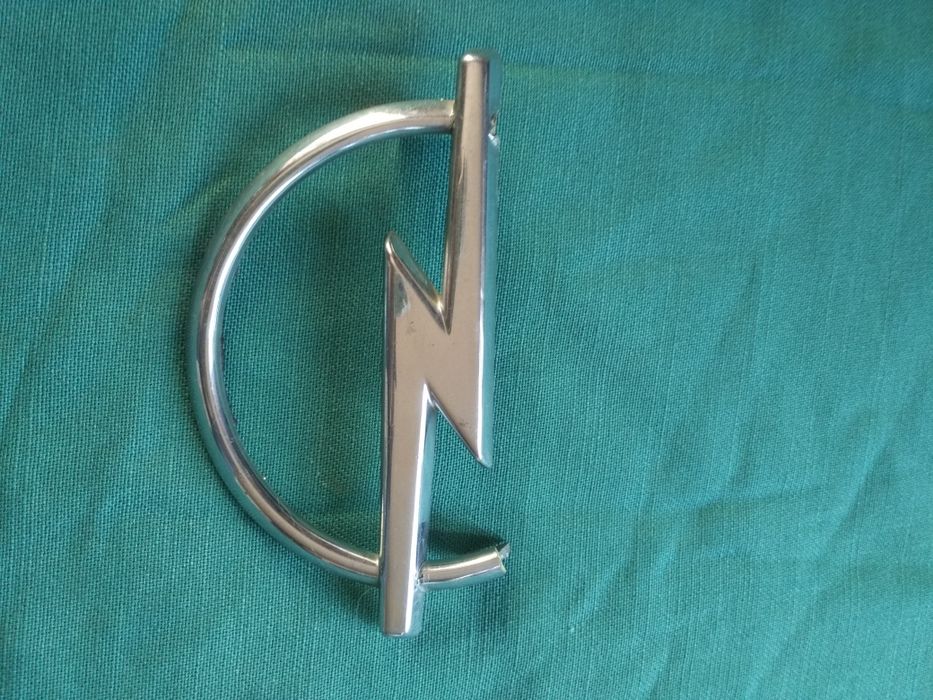 знак Опель оригінал